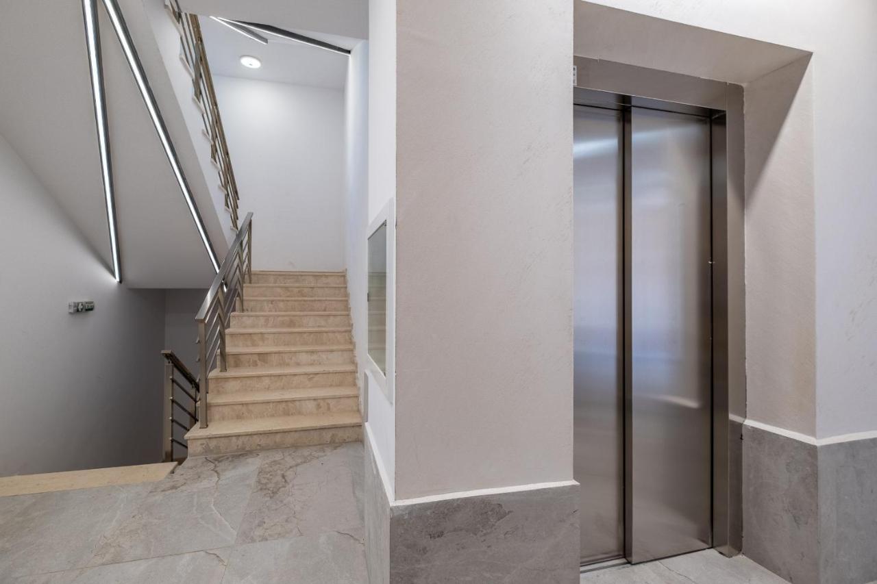Emirates Lux Apartment And Parking 索菲亞 外观 照片